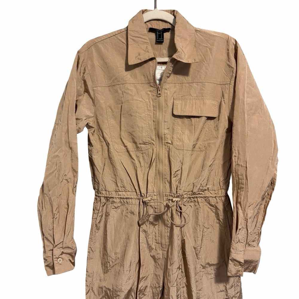 NWT Forever 21 Nylon Beige Jumpsuit. Size Small Light Weight - Picture 3 of 6